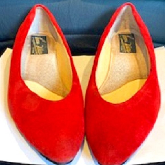 Vanna White Red Suede Leather Shoes Pump Heels Slip On Sz: 6 1/2 - Picture 1 of 5